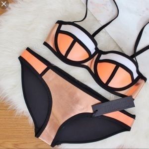 Poppy Melon Rose Triangl Bikini